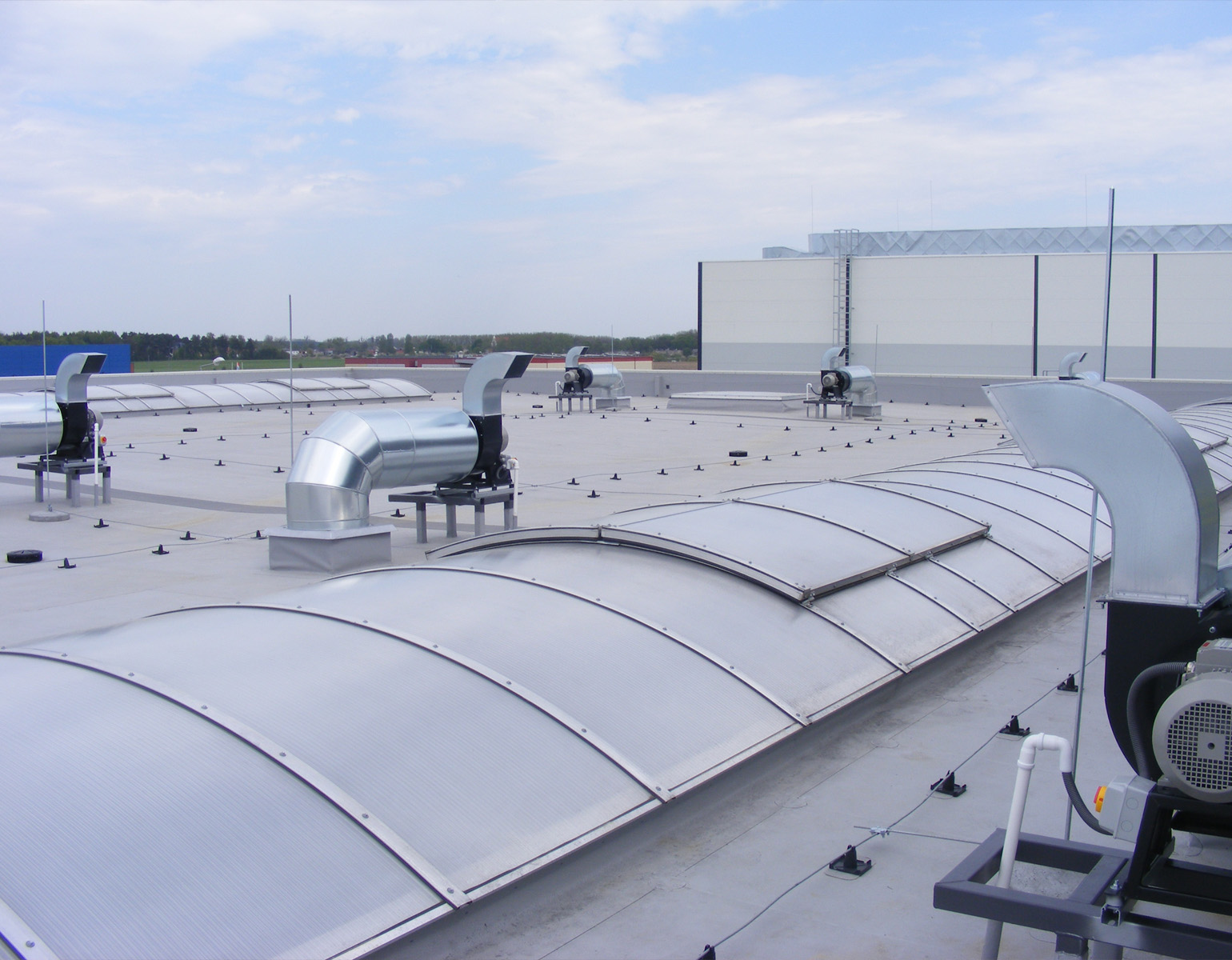 What is a roof skylight? Definition and application
